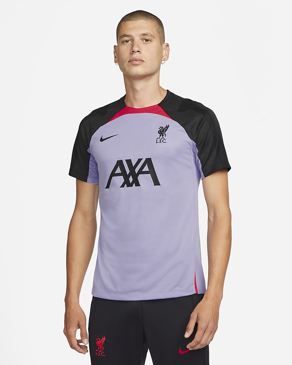 เสื้อฟุตบอลแขนสั้นผู้ชาย Nike Dri-FIT Liverpool FC Strike - Purple Dawn/Siren Red/ดำ