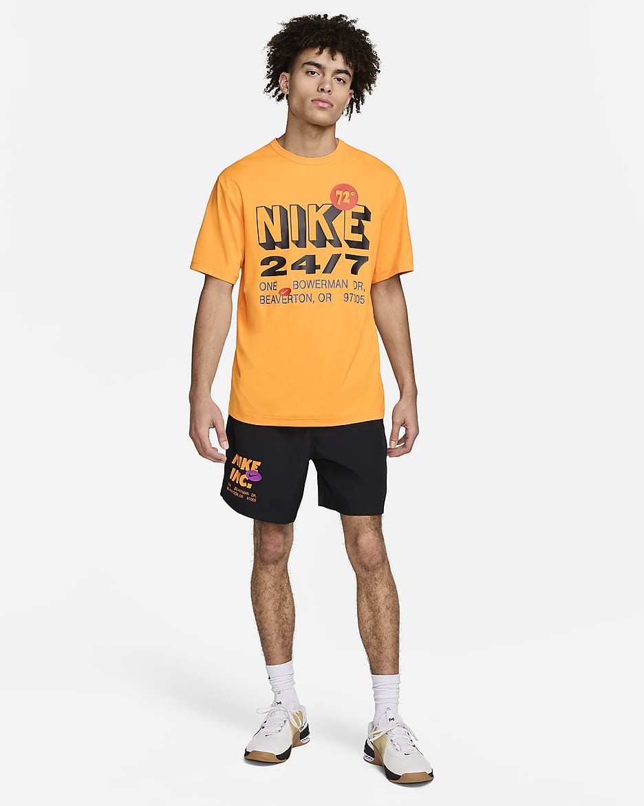 Nike Hyverse Dri-FIT UV kortermet treningsoverdel til herre - Sundial