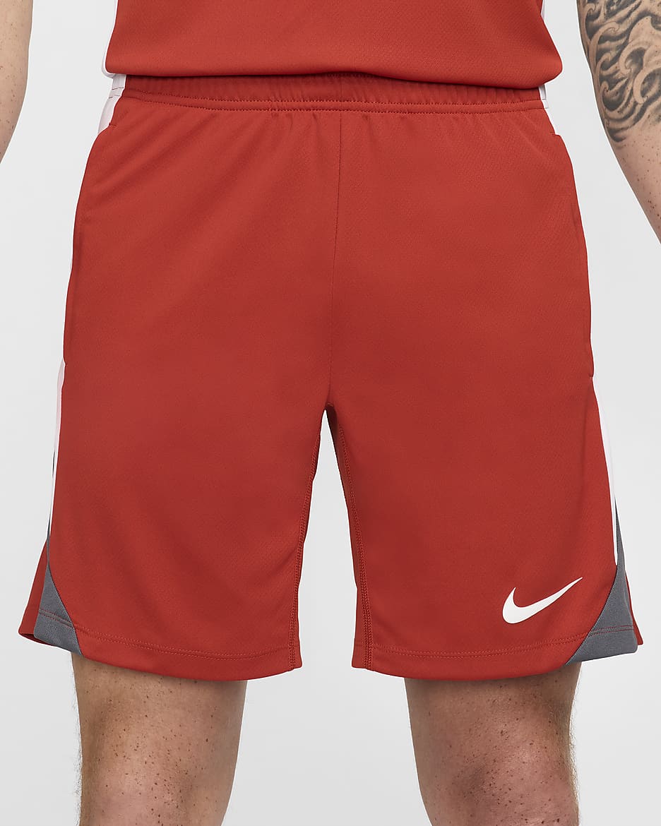 Short de foot Dri-FIT Nike Strike pour homme - Dragon Red/Blanc/Iron Grey/Blanc