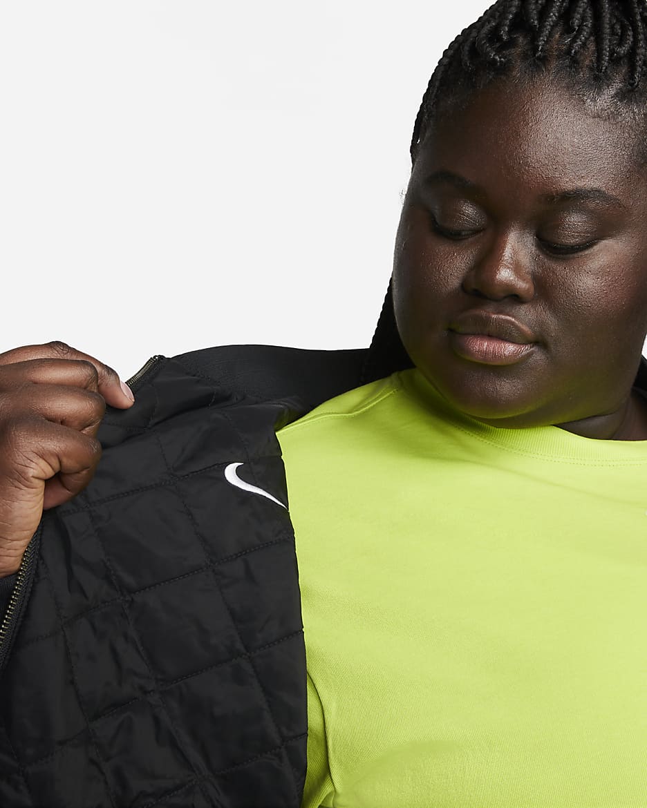 Nike Sportswear vendbar bomberjakke i collegestil til dame (Plus Size) - Svart/Svart/Hvit