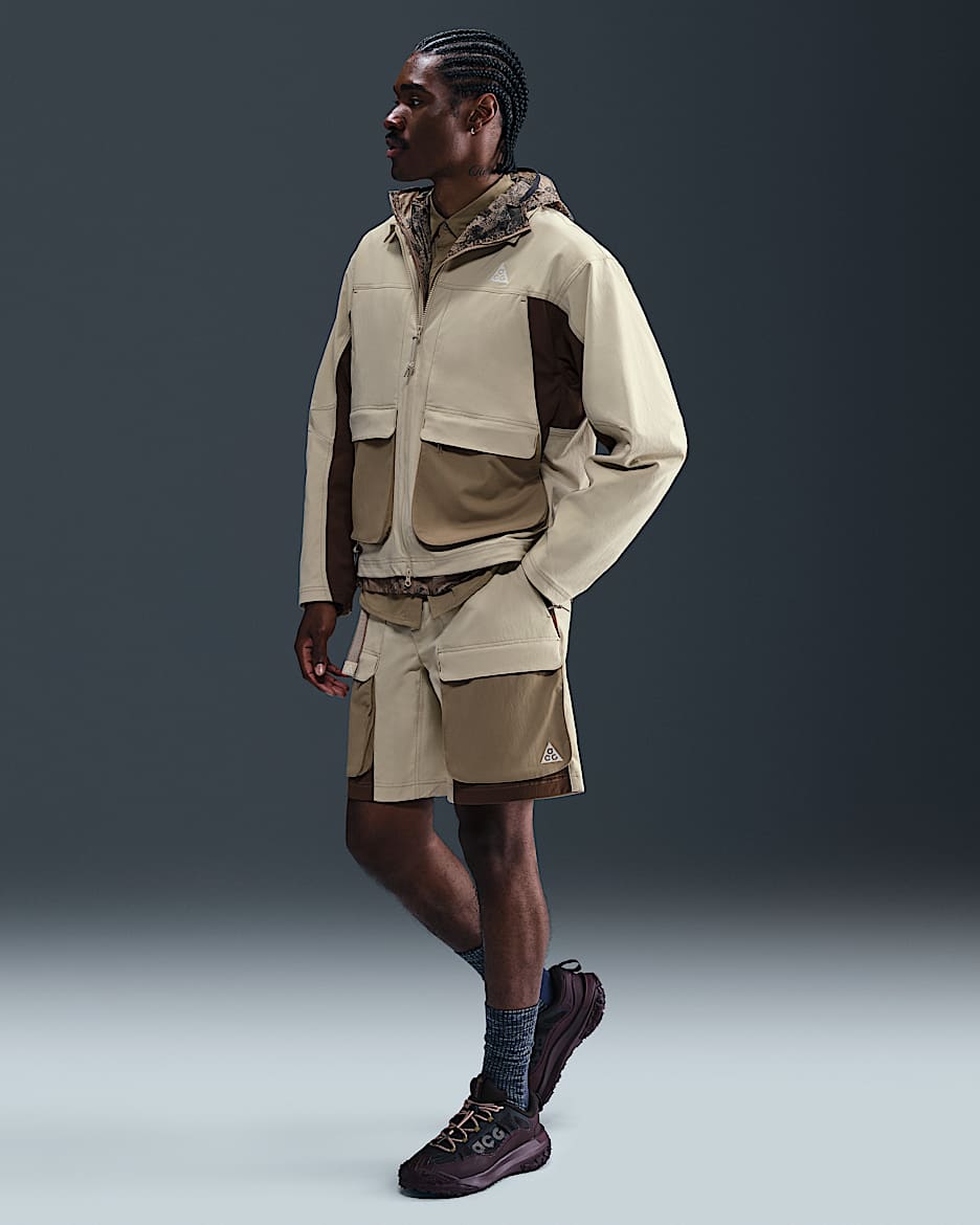 Nike ACG "Smith Summit" Men's Cargo Shorts - Light Khaki/Parachute Beige/Mosswood Brown/Summit White