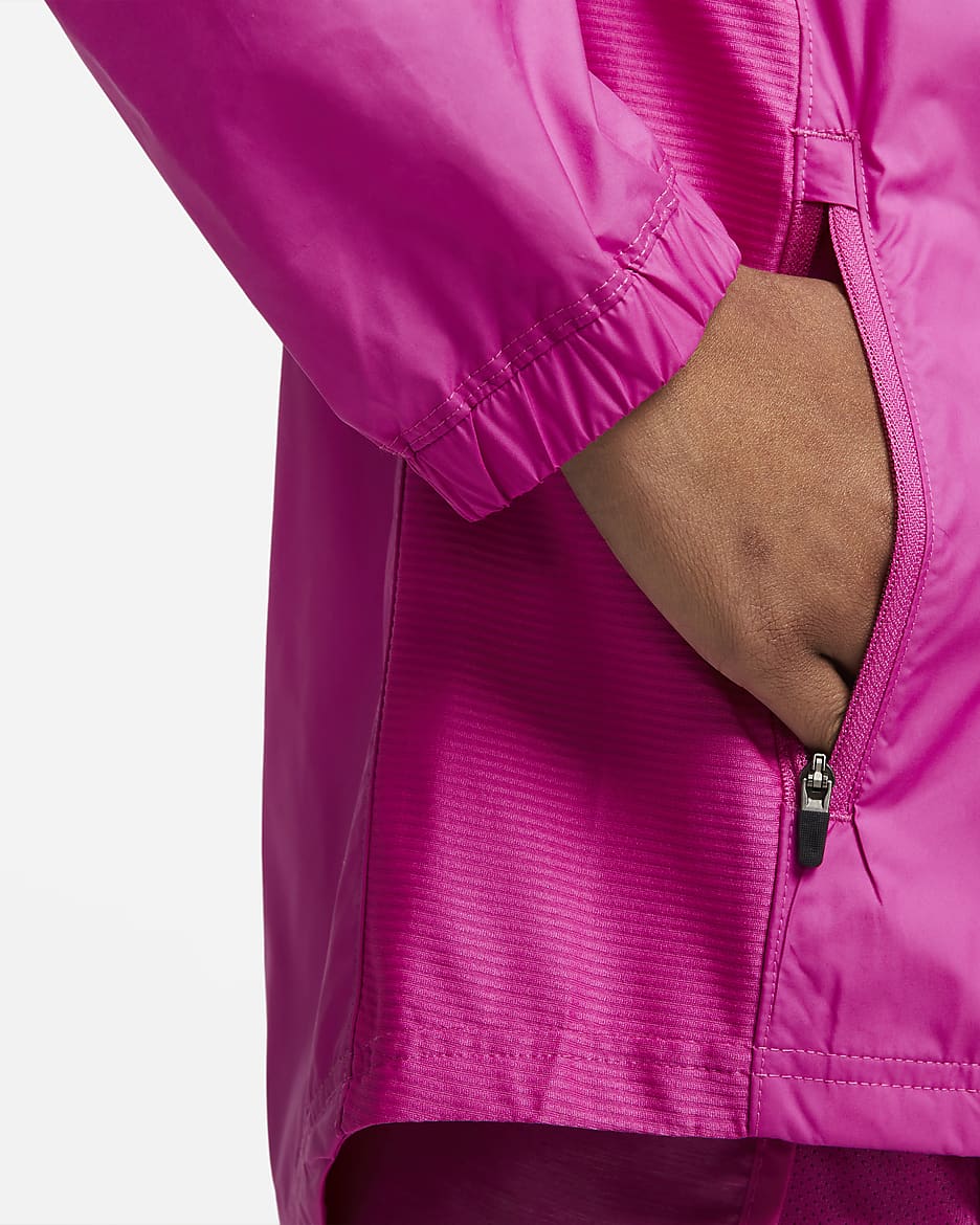 nike women's essential filled running vest