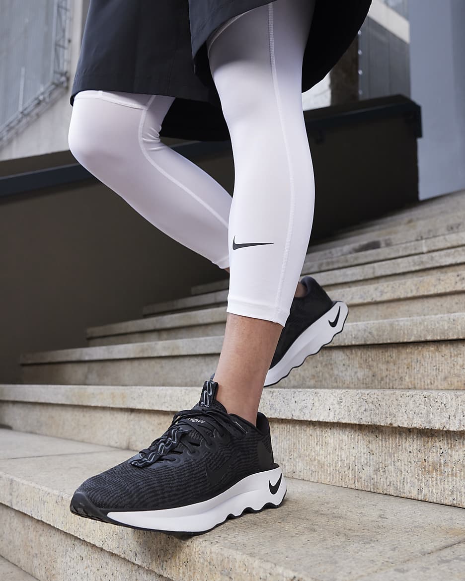 Chaussure de marche Nike Motiva pour homme - Noir/Anthracite/Blanc/Noir