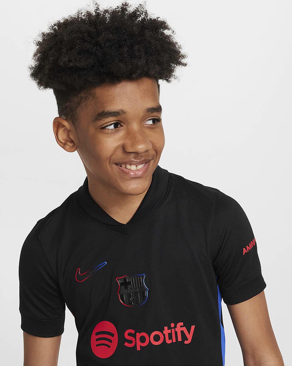 FC Barcelona 2024/25 Stadyum Deplasman Nike Dri-FIT Genç Çocuk Futbol Taraftar Forması - Siyah/University Red/Hyper Royal/Siyah