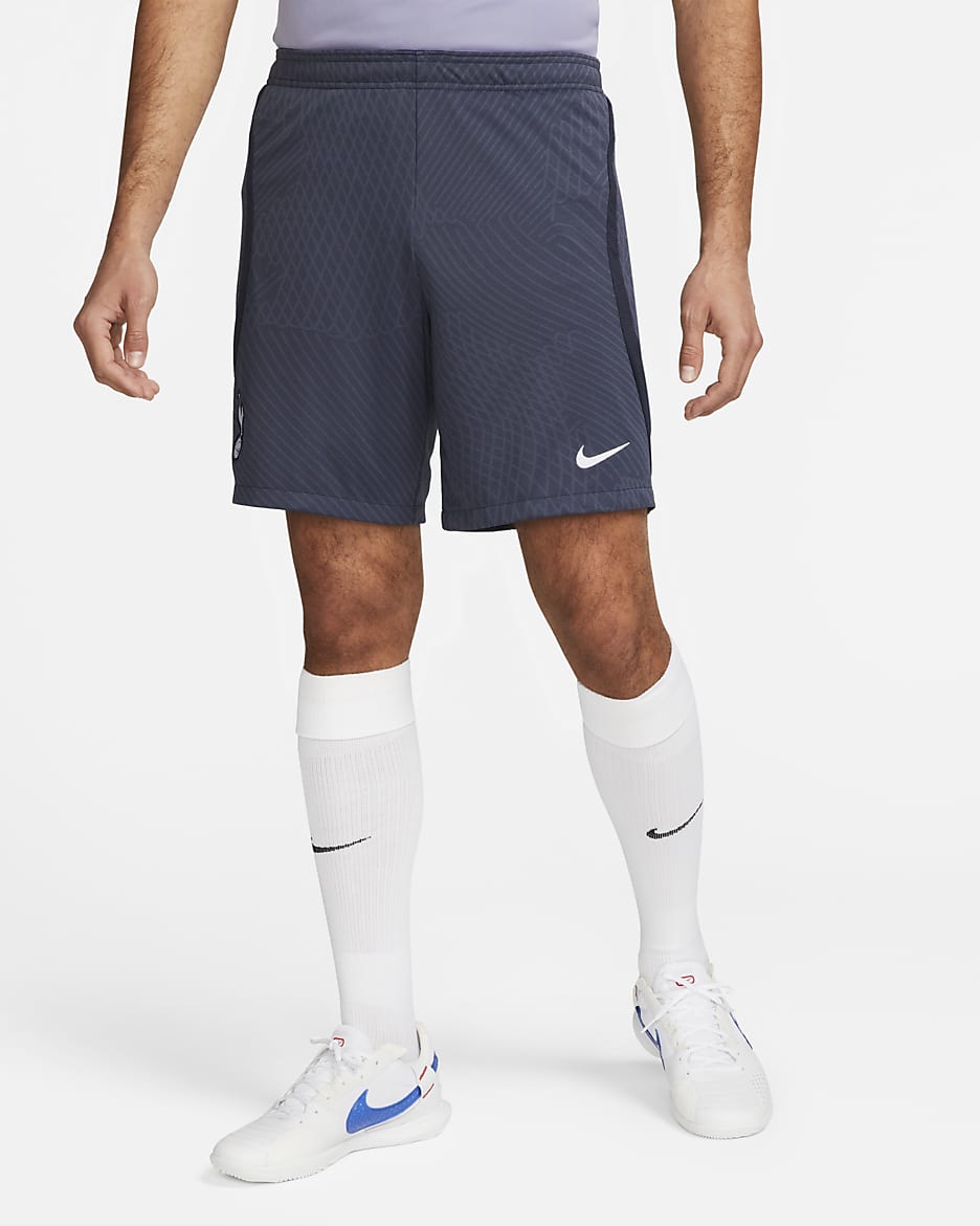 Tottenham Hotspur Strike Men's Nike Dri-FIT Knit Soccer Shorts - Marine/Pure Violet