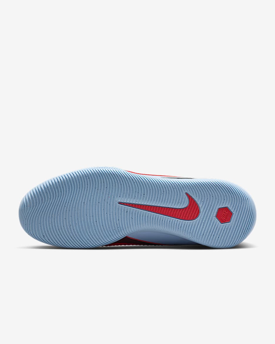 Nike Phantom 6 Low Academy Indoor/Court Soccer Shoes