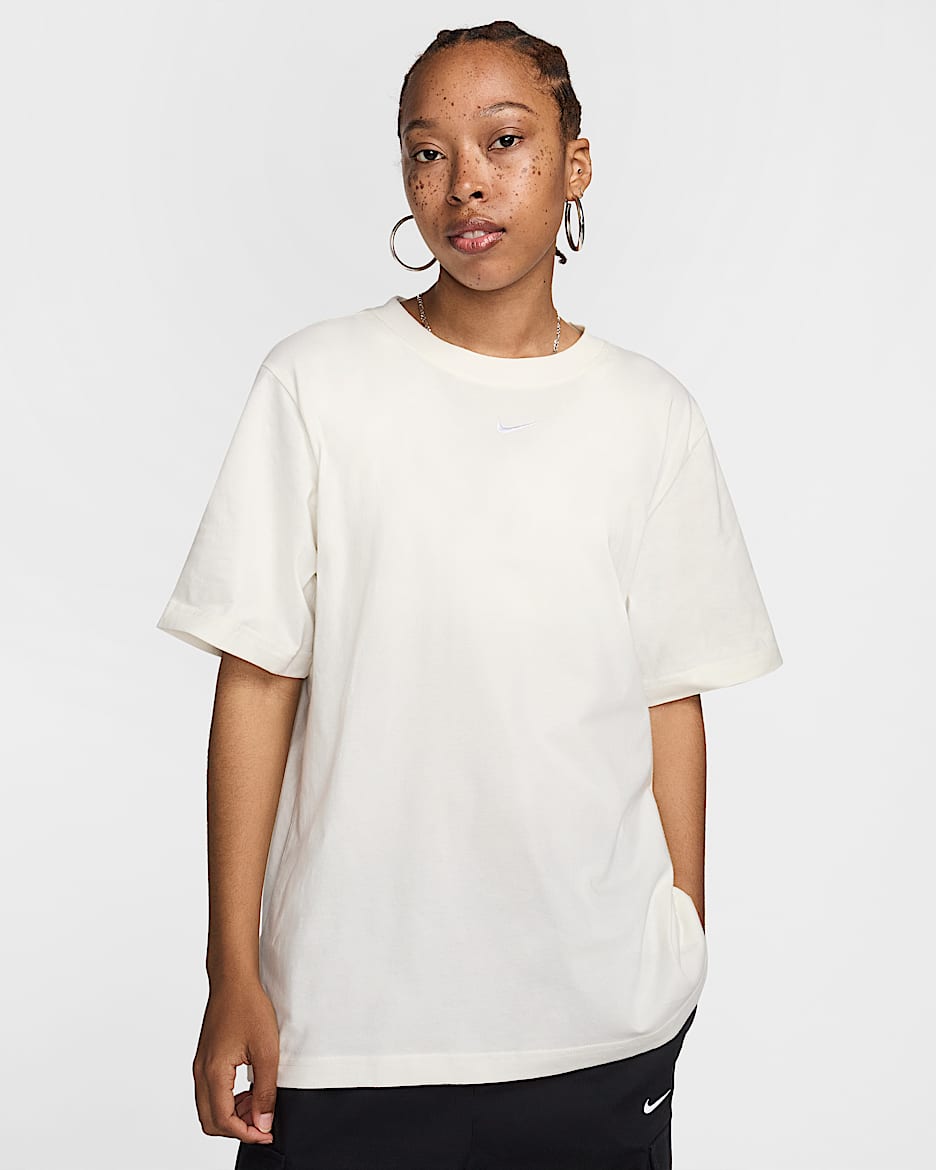 Playera para mujer Nike Sportswear Essential - Vela