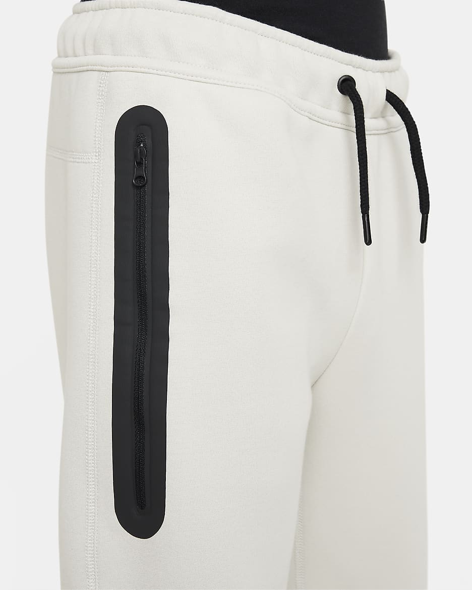 Spodnie dla dużych dzieci (chłopców) Nike Sportswear Tech Fleece - Light Bone/Dark Grey/Czerń/Light British Tan