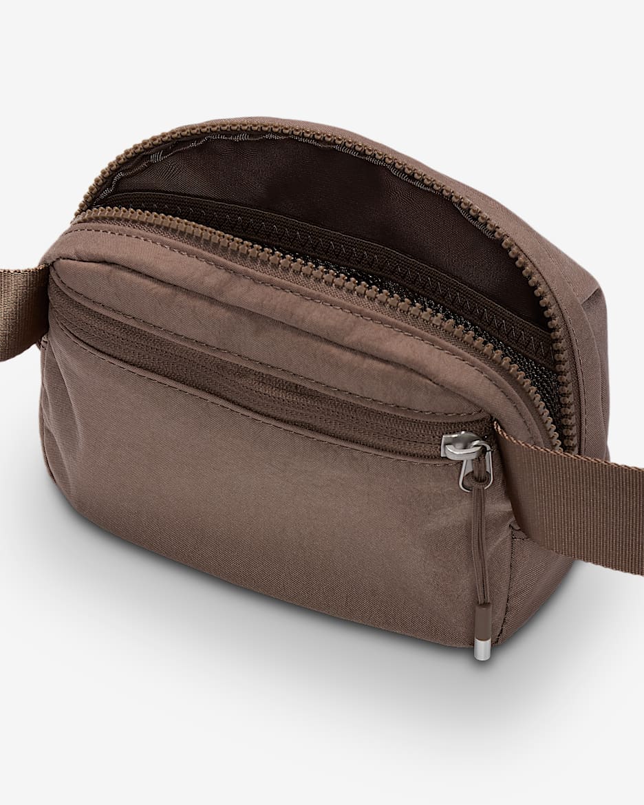 Nike Aura Cross-Body Bag (2L) - Mink Brown/Mink Brown/Matte Silver