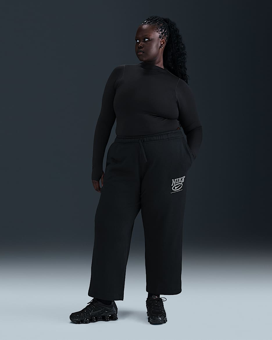 Pants estampados de tiro medio y pierna amplia para mujer (talla grande) Nike Sportswear Club Fleece - Negro/Gris lobo