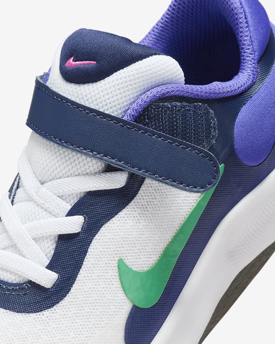 Nike Revolution 7 Younger Kids' Shoes - White/Persian Violet/Midnight Navy/Stadium Green