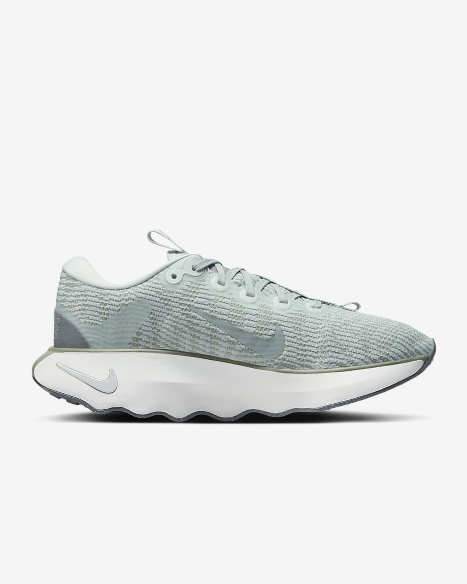 Chaussure de marche Nike Motiva pour femme - Light Silver/Jade Horizon/Smoke Grey/Metallic Silver