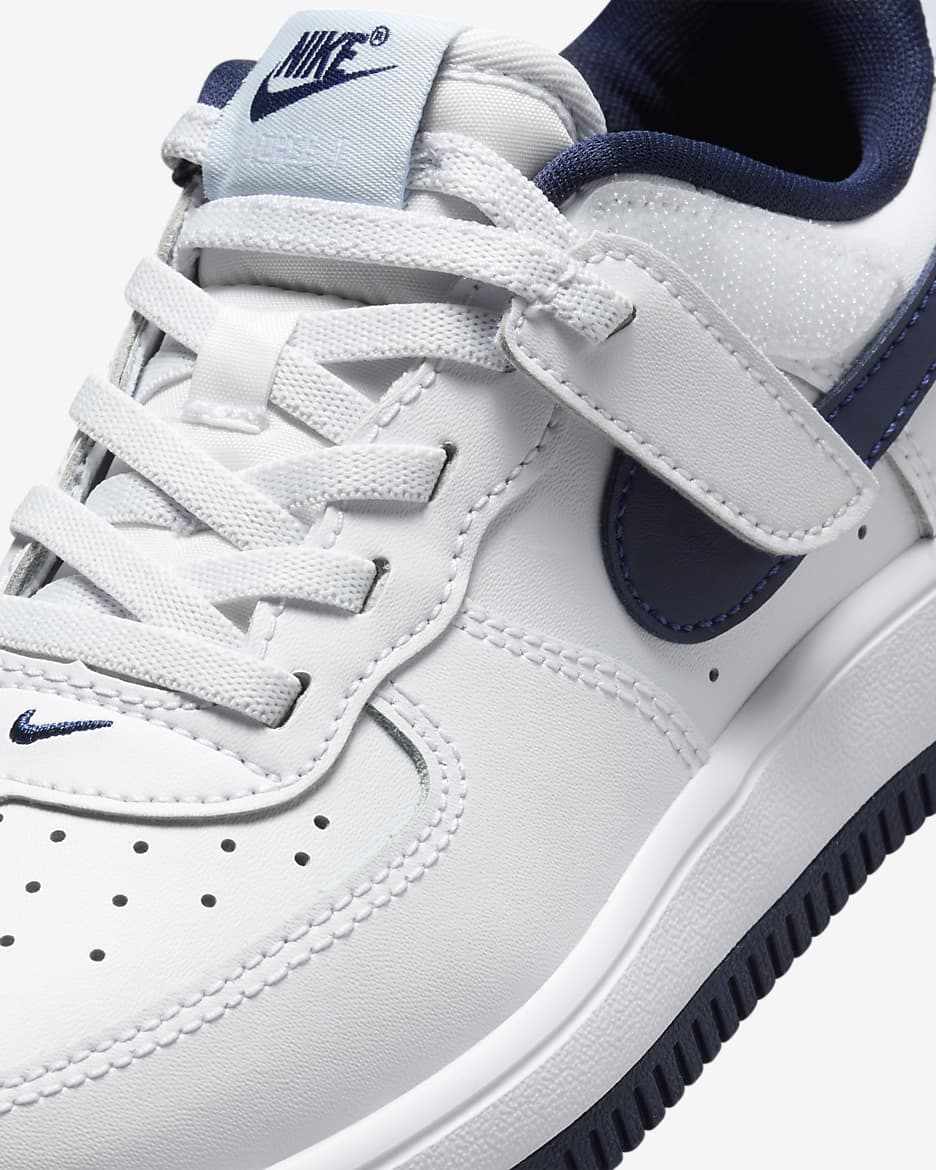 Calzado para niños de preescolar Nike Force 1 Low EasyOn - Blanco/Gris fútbol/Azul marino medianoche