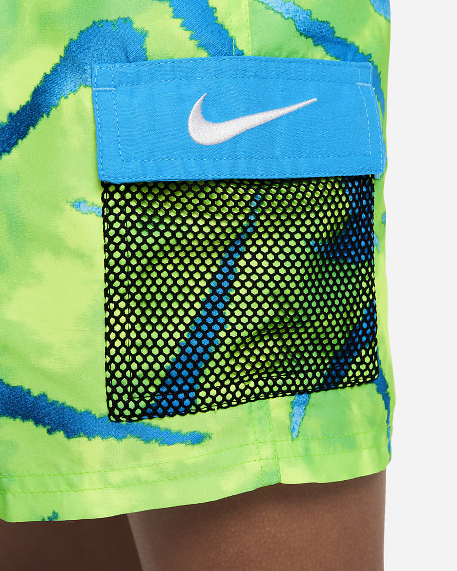 Badshorts Volley Nike Swim 10 cm för ungdom (killar) - Green Strike/Blue Lightning/Volt Glow/Vit