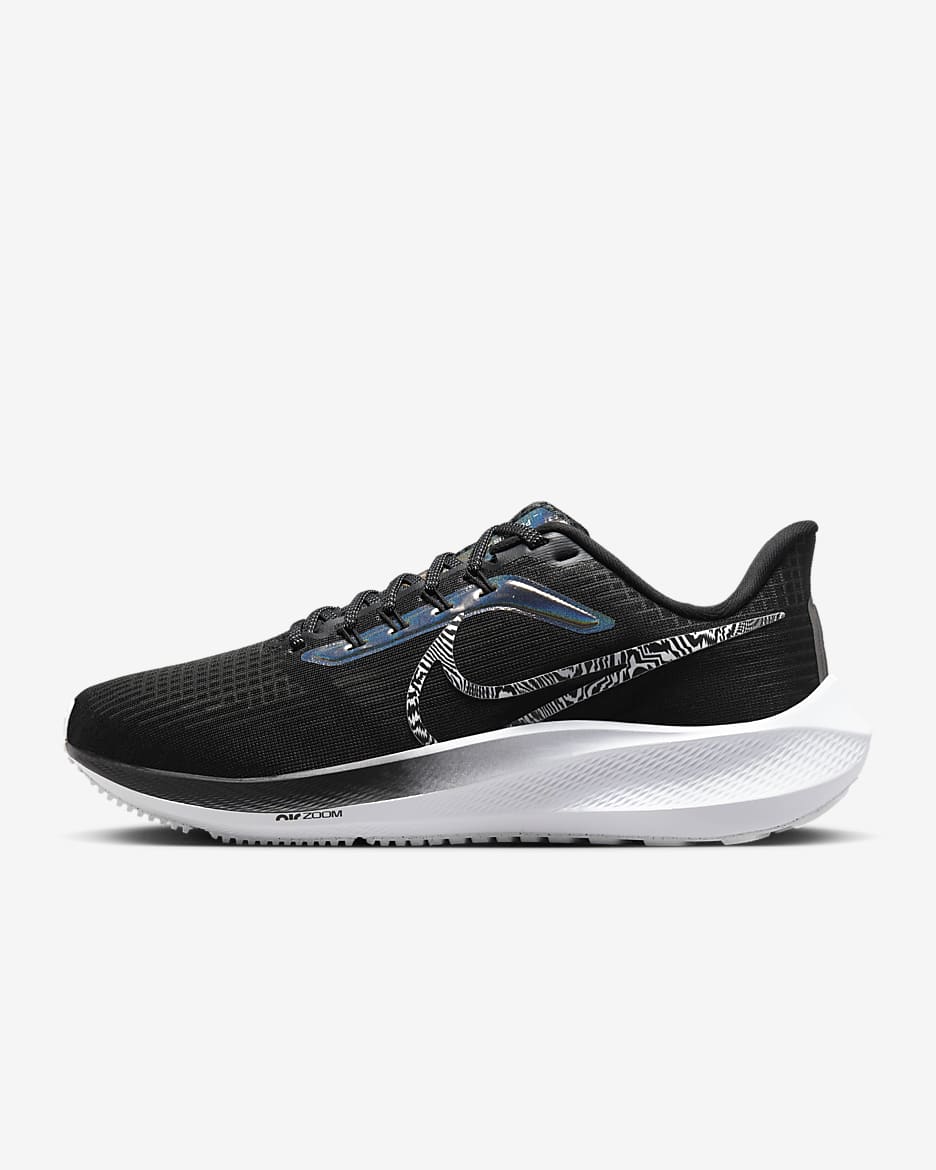 รองเท้าวิ่งโร้ดรันนิ่งผู้หญิง Nike Pegasus 39 Premium - ดำ/ขาว