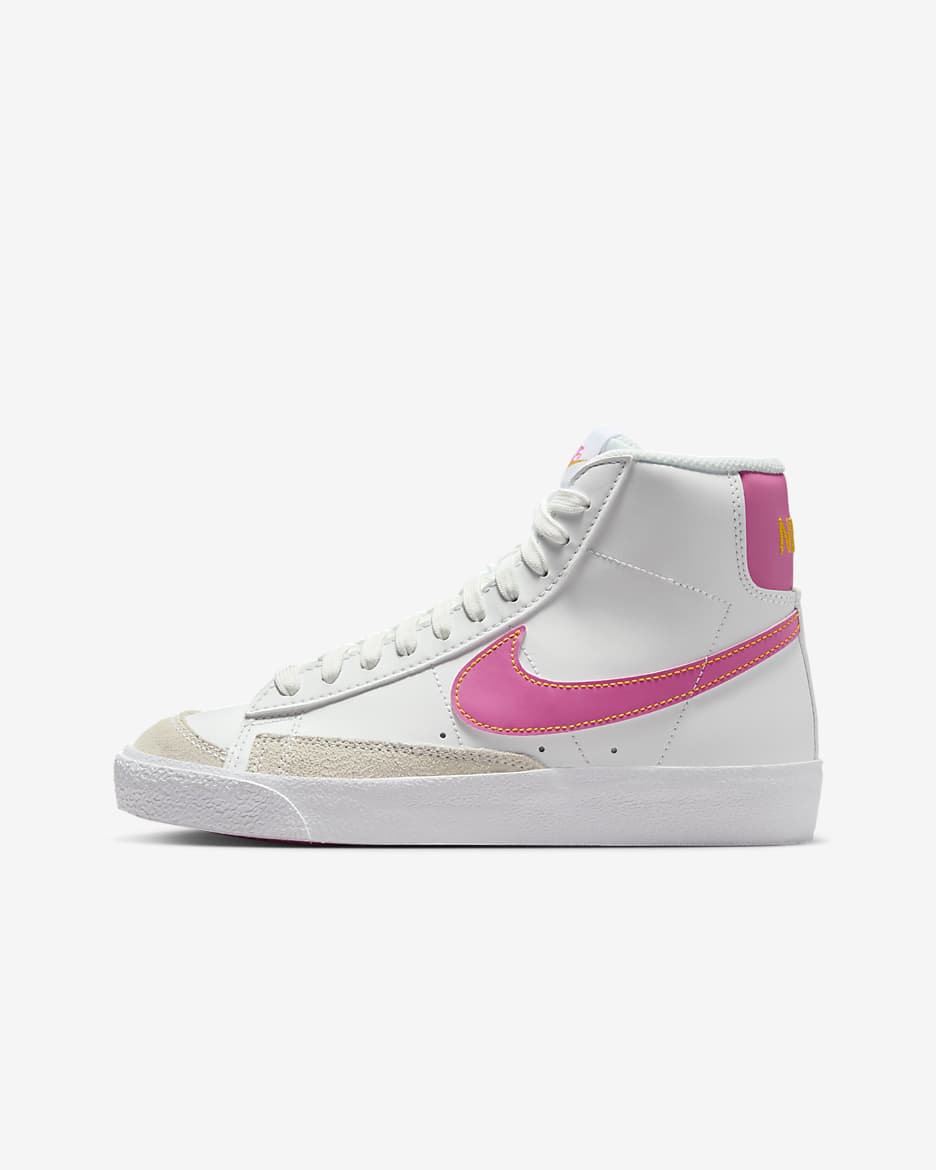 Tenis para niños grandes Nike Blazer Mid '77 - Blanco cumbre/Oro universitario/Blanco/Rosa paleta