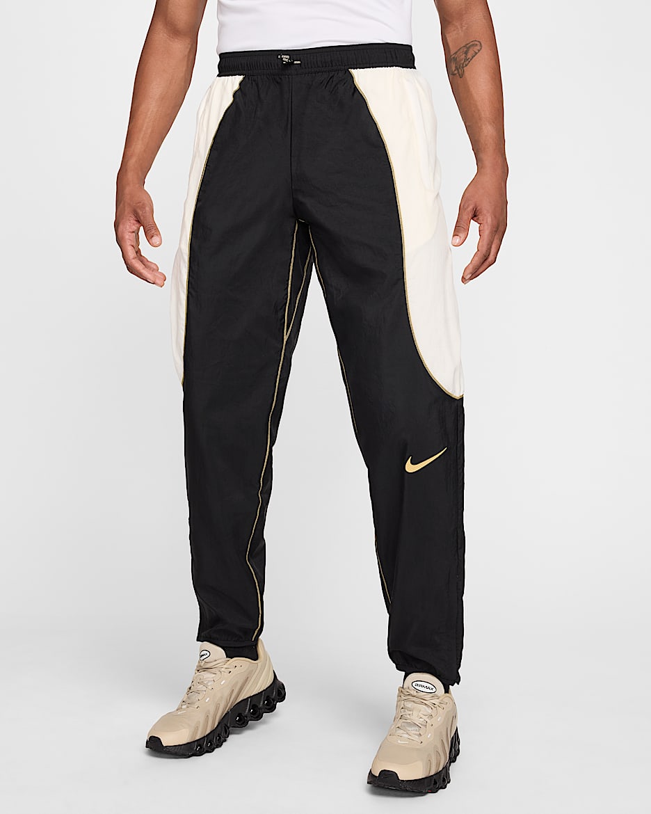 Pants de fútbol repelentes al agua para hombre Nike Strike+ - Negro/Marfil pálido/Oro jersey/Oro jersey