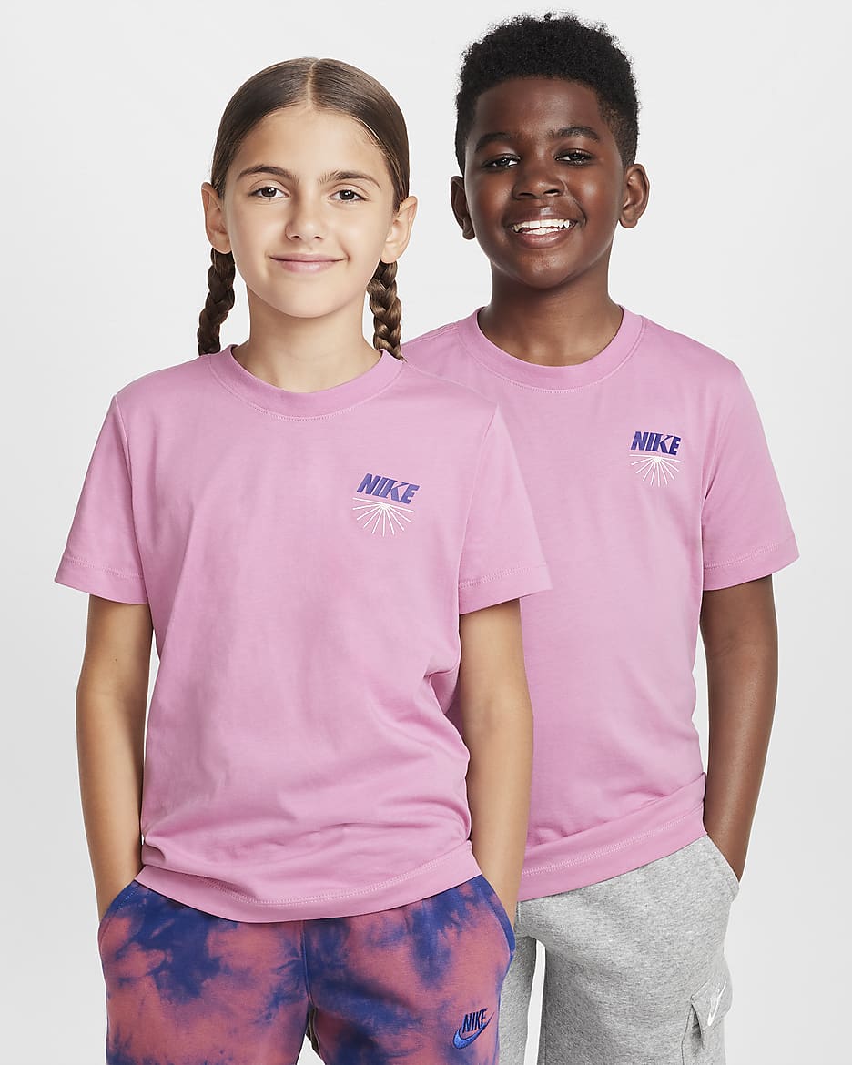 Nike Sportswear Big Kids' T-Shirt - Magic Flamingo