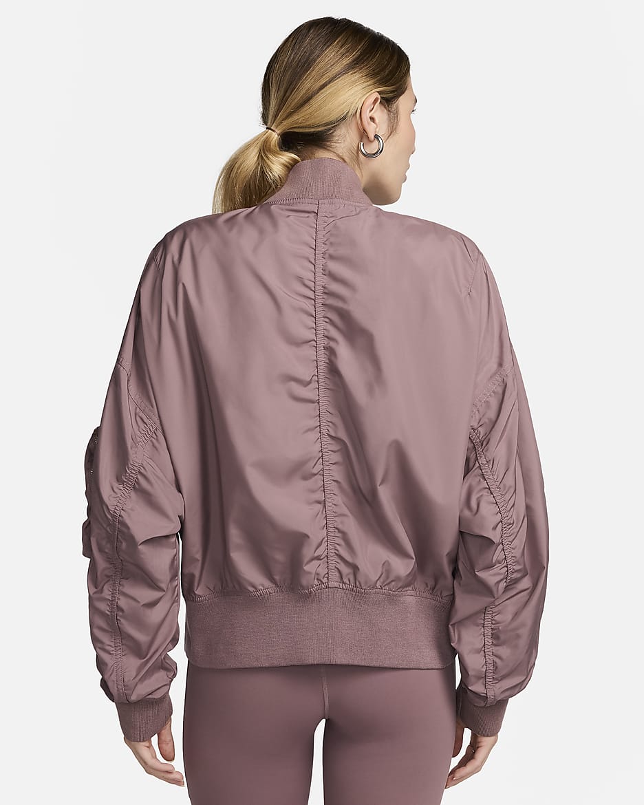 Chamarra bomber oversized para mujer Nike Sportswear Essential - Malva humeante/Negro