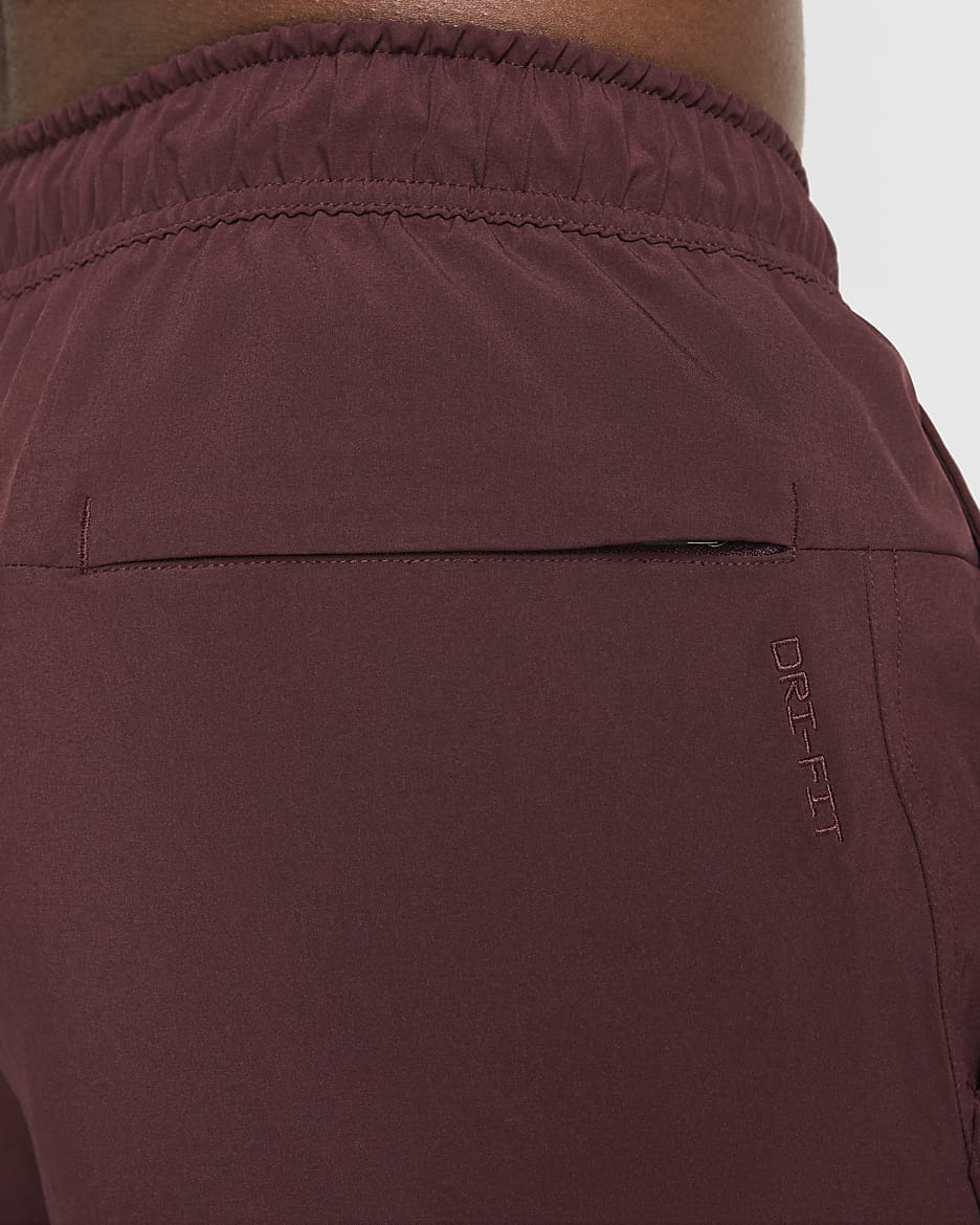 Shorts versatili Dri-FIT non foderati 18 cm Nike Unlimited – Uomo - Burgundy Crush/Nero/Burgundy Crush