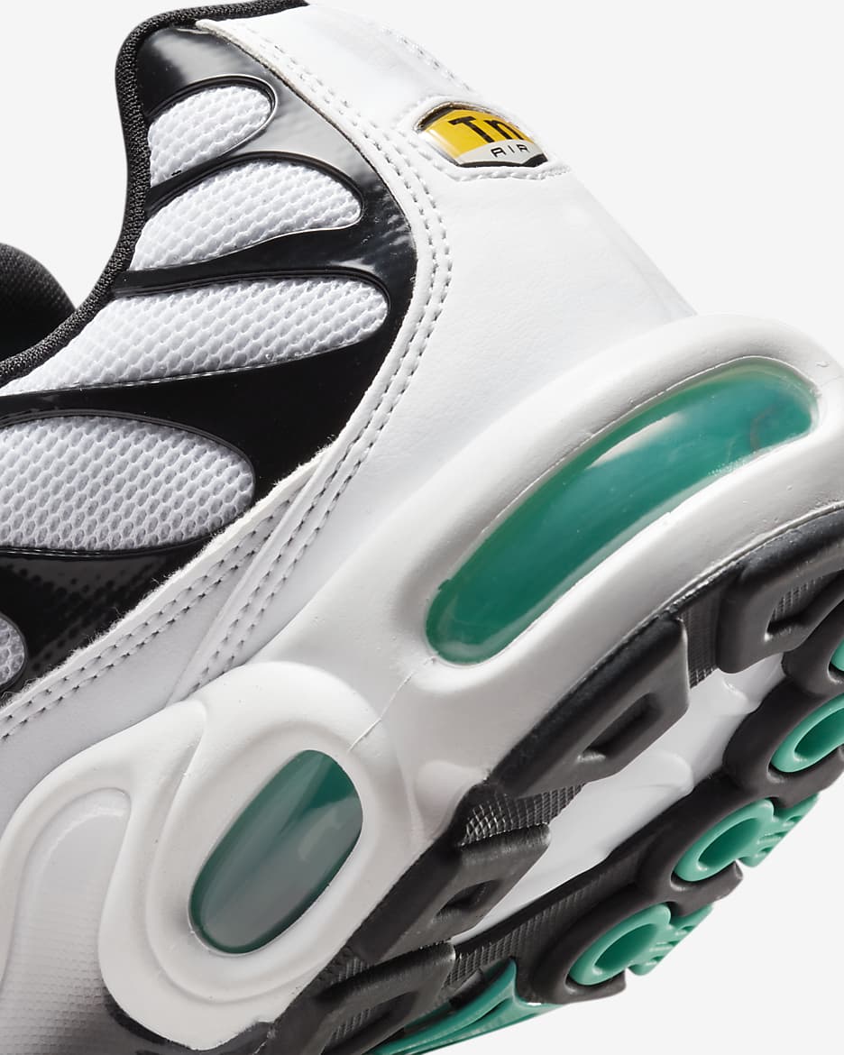 รองเท้าผู้ชาย Nike Air Max Plus - ขาว/ดำ/Reflect Silver/Hyper Jade