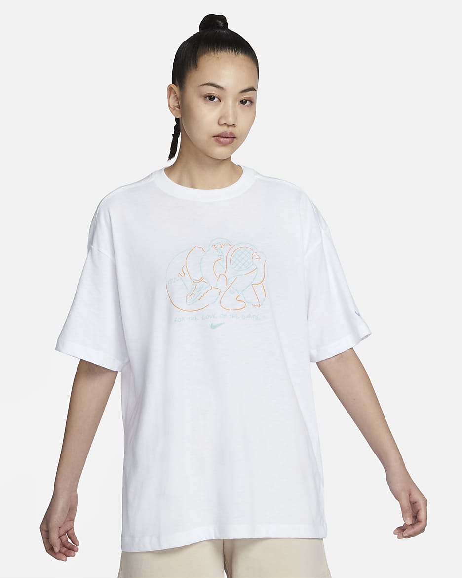 เสื้อยืดผู้หญิงขนาดโอเวอร์ไซส์ Nike Sportswear Dri-FIT - ขาว