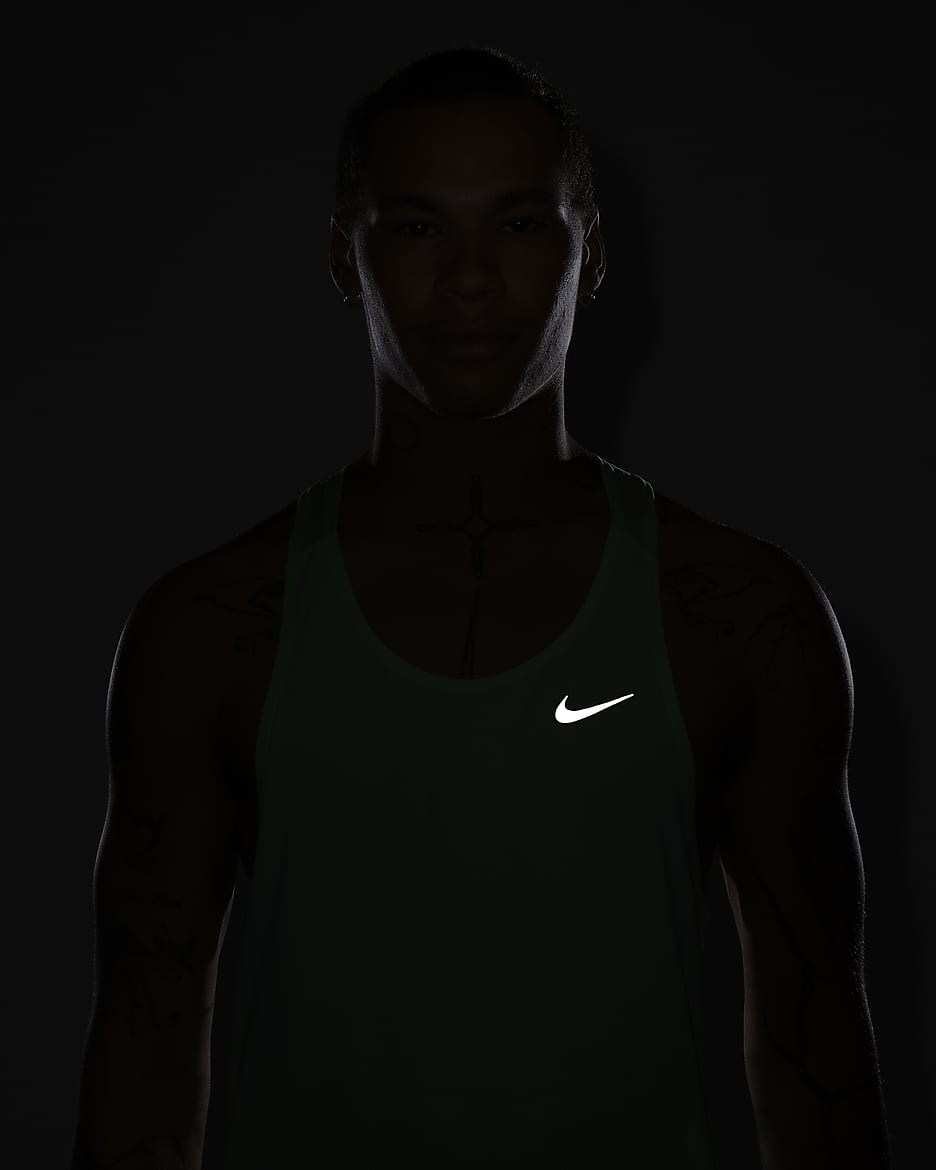 Nike Fast hardloopsinglet met Dri-FIT voor heren - Vapor Green