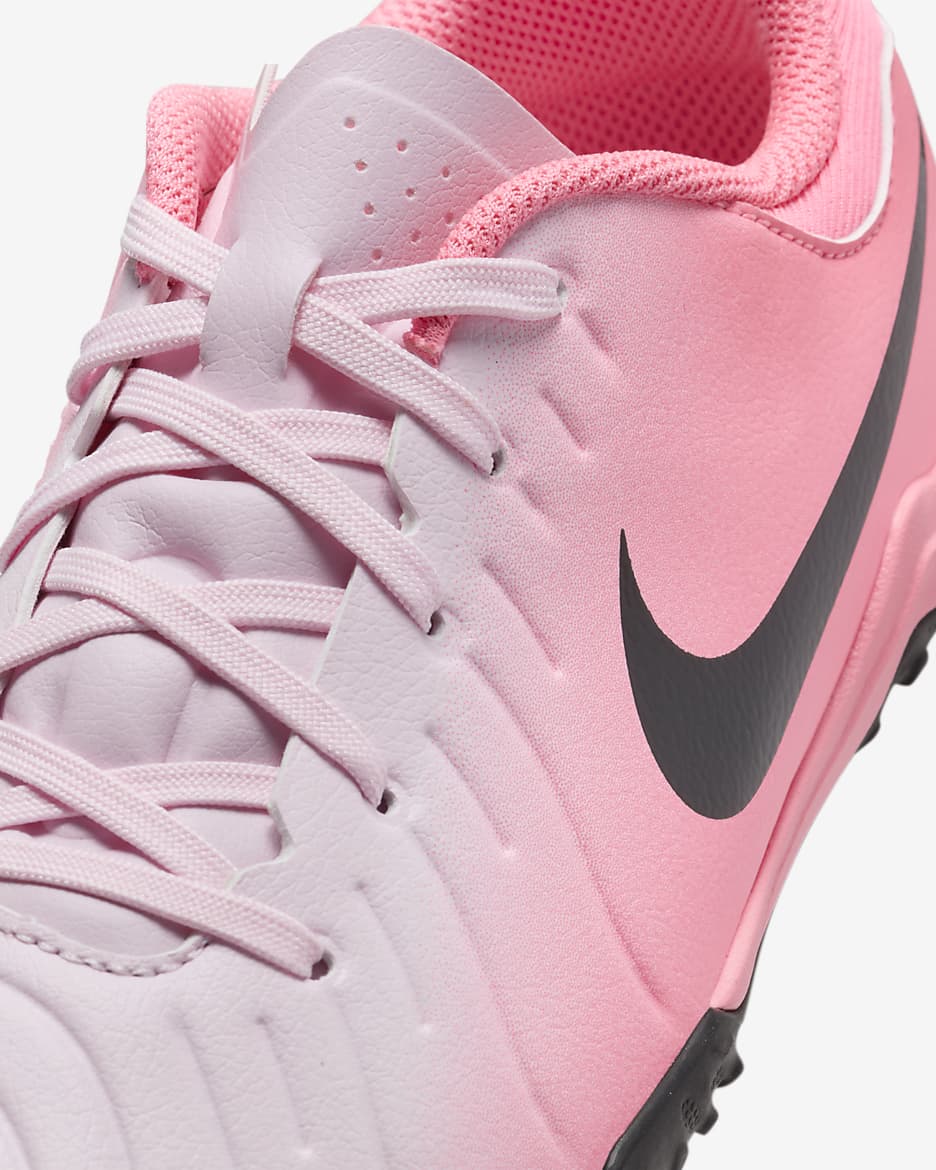 Tacos de fútbol TF de corte low para niños de preescolar y grandes Nike Jr. Tiempo Legend 10 Academy - Espuma rosa/Negro