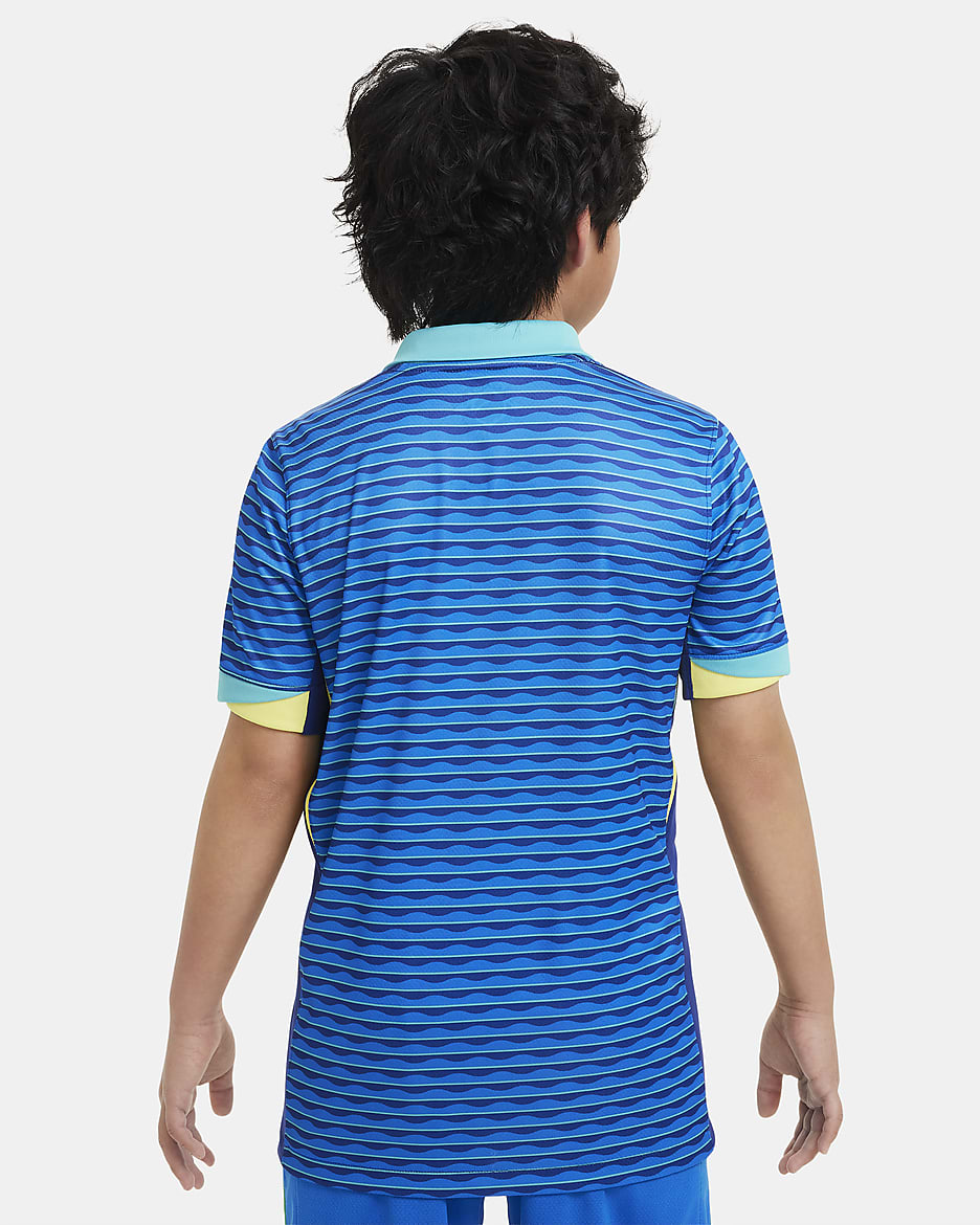 Brazil 2024 Nike Dri-FIT Stadium Replica-Auswärtsfußballtrikot für ältere Kinder - Soar/Light Retro/Dynamic Yellow