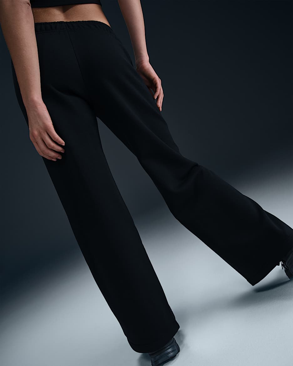 Nike Sportswear Club Fleece Women's Mid-Rise Wide-Leg Graphic Pants