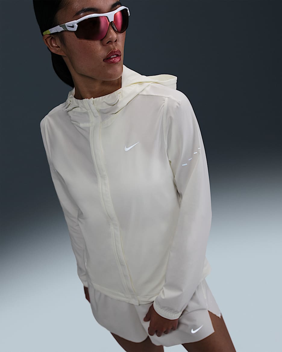 Nike Swift Women's Repel Packable Running Jacket - Sail
