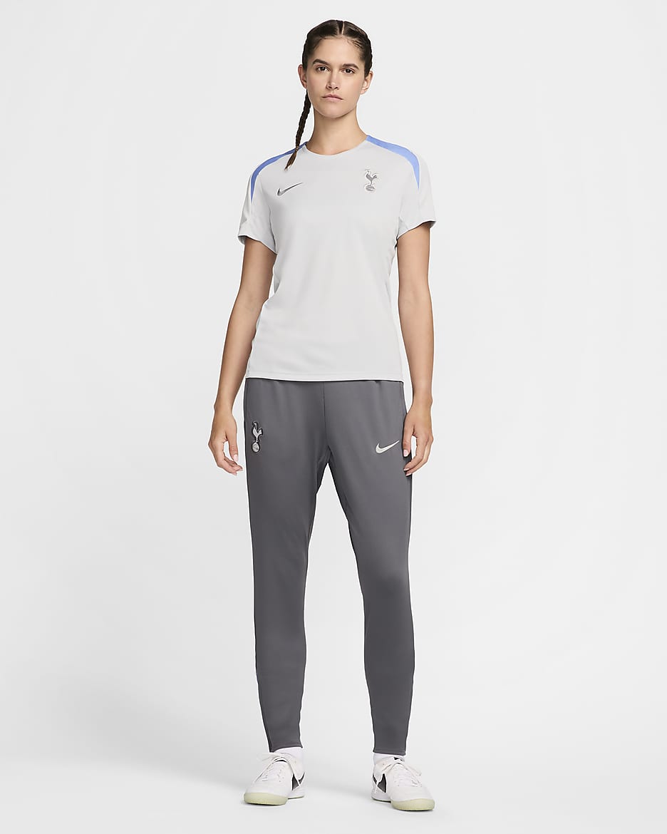 Tottenham Hotspur Strike Nike Dri-FIT Kurzarm-Fußballoberteil aus Strickmaterial für Damen - Grey Fog/Polar/Dark Grey