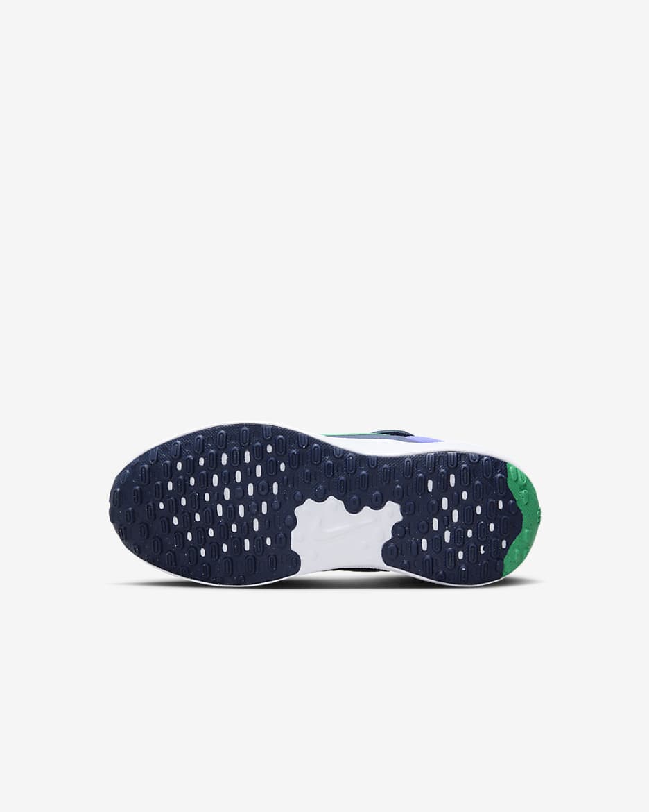 Nike Revolution 7 Younger Kids' Shoes - White/Persian Violet/Midnight Navy/Stadium Green