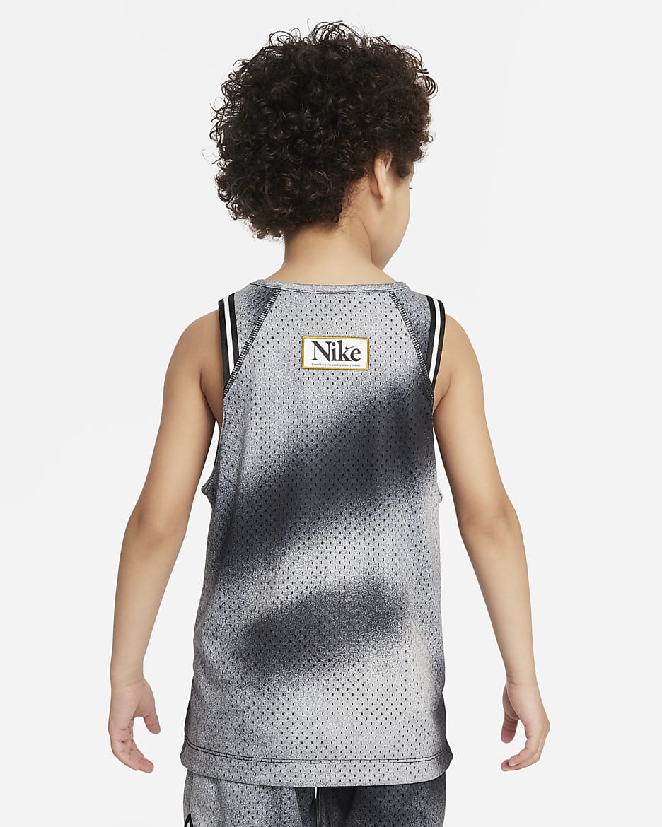 Playera estampada para niños talla pequeña Nike Culture of Basketball - Negro