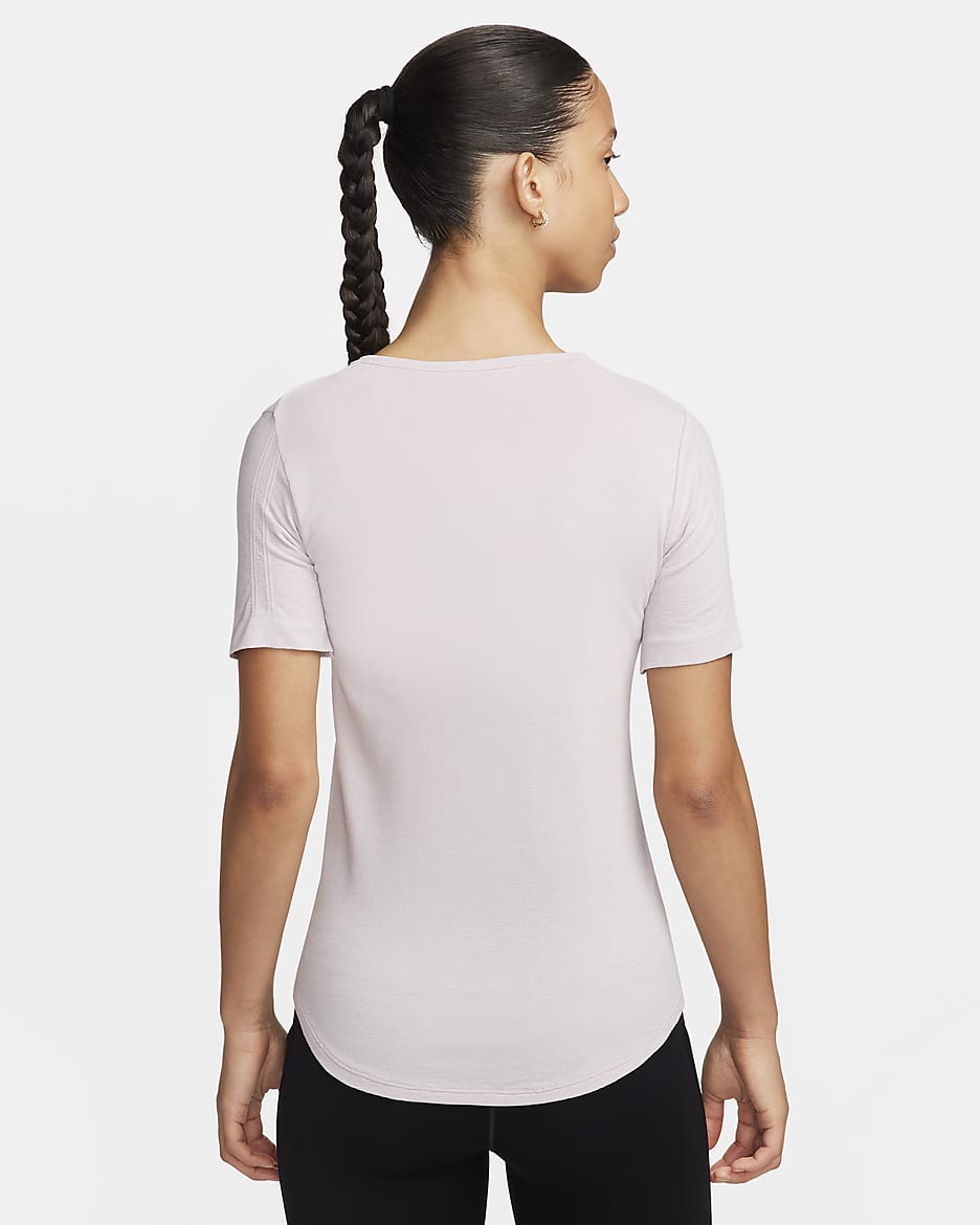 Nike Swift Wool Dri-FIT Kurzarm-Laufoberteil für Damen - Platinum Violet