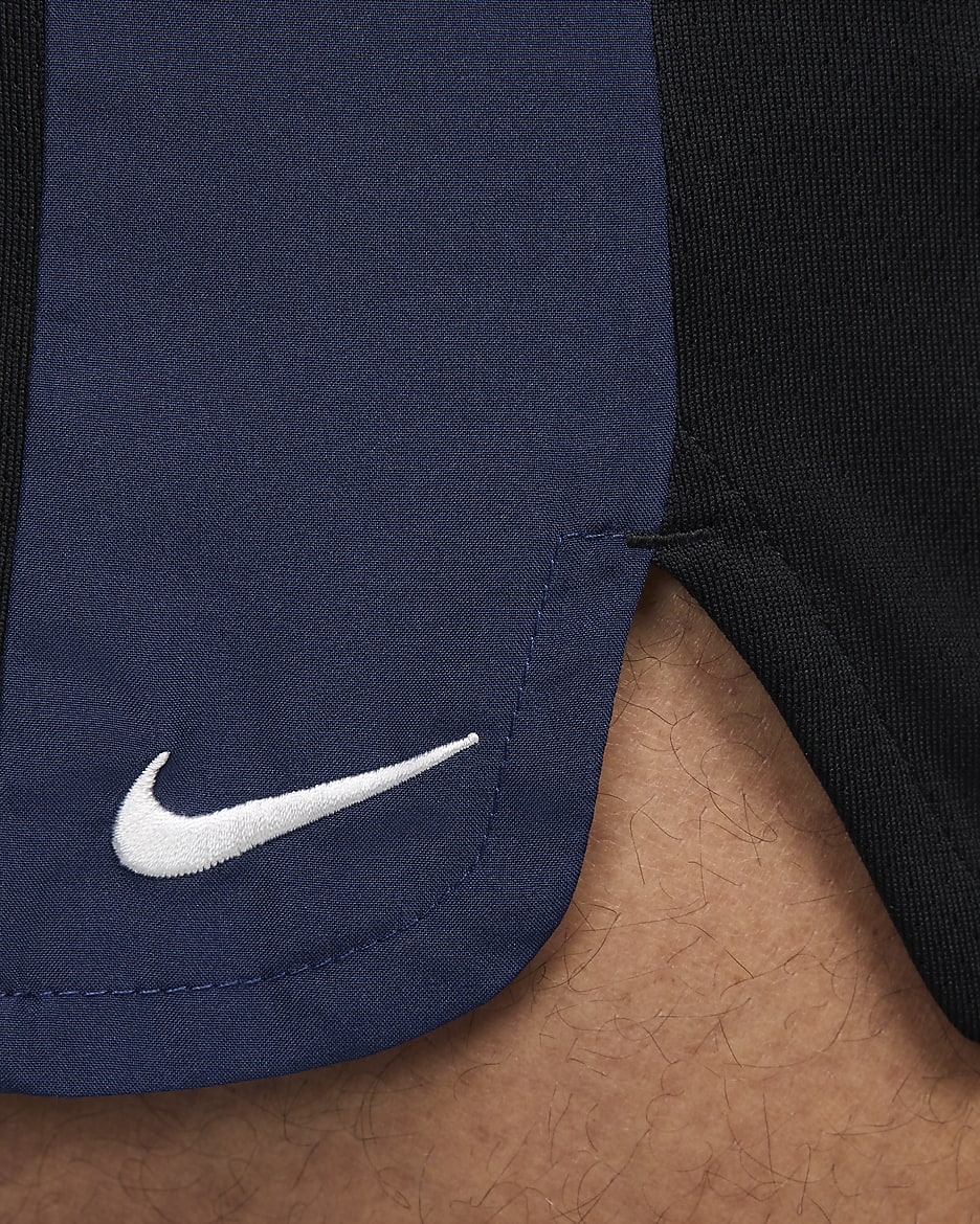 Nike Track Club Dri-FIT 13 cm-es belső rövidnadrággal bélelt férfi futórövidnadrág - Fekete/Midnight Navy/Summit White