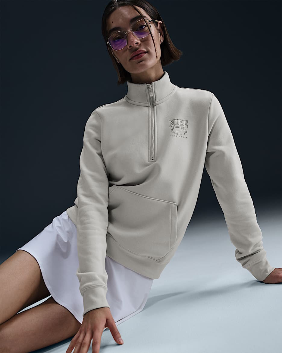 Nike Sportswear Club Fleece Women's Mock-Neck 1/2-Zip Graphic Top
