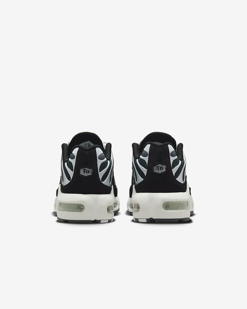 Nike Air Max Plus Older Kids' Shoes - Black/White/Sail/Metallic Cool Grey