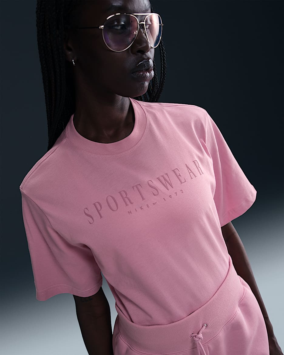 Nike Sportswear Women's Boxy T-Shirt - Elemental Pink/Elemental Pink