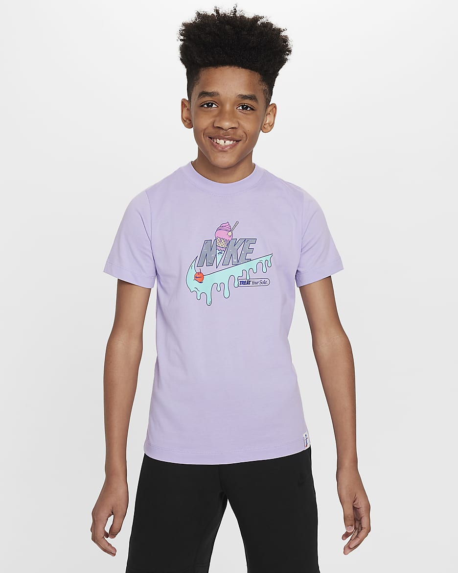 Nike Sportswear Older Kids' T-Shirt - Hydrangeas