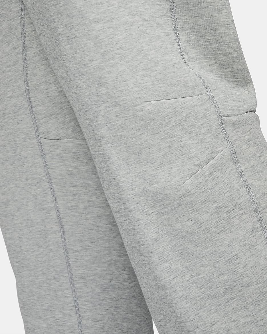 Nike Sportswear Tech Fleece joggebukse med åpen fald til herre - Dark Grey Heather/Svart