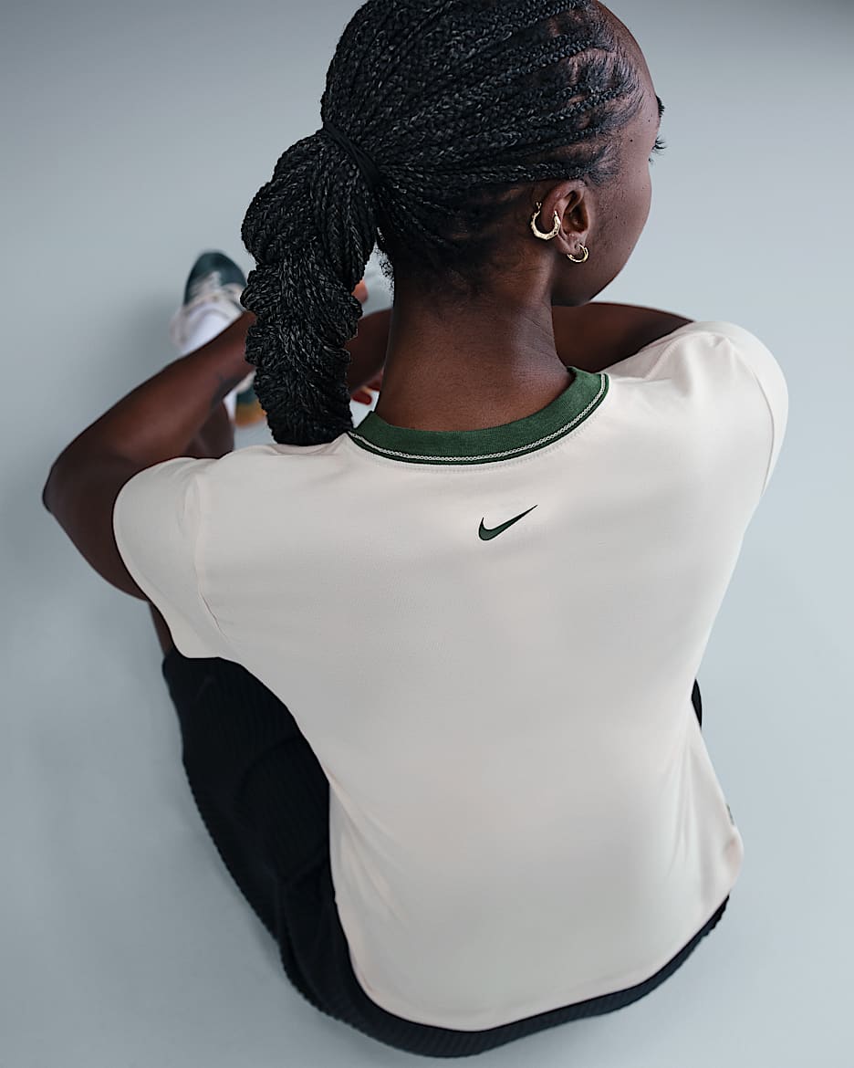 Nike Sportswear Chill Knit Women's Slim Cropped T-Shirt