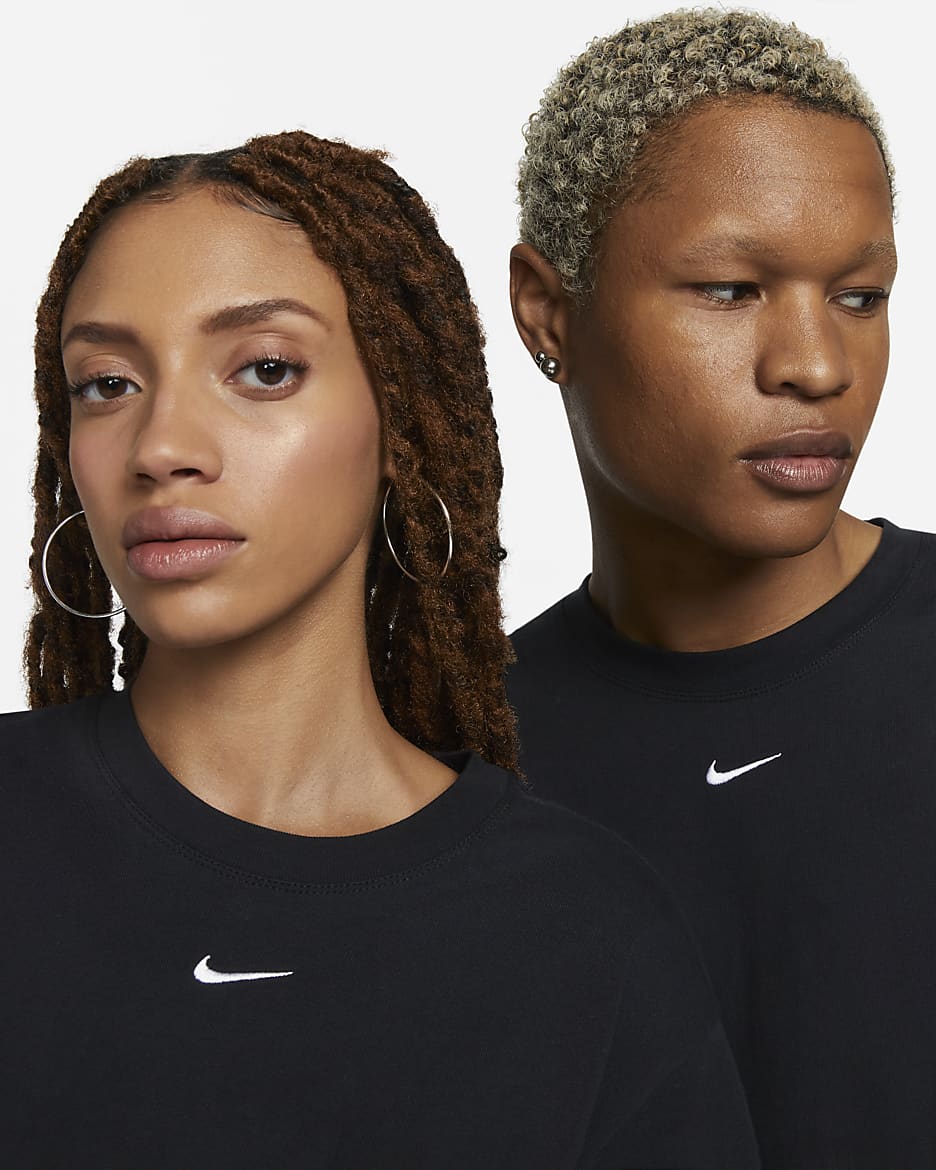 Nike Sportswear Essential Women's Boxy T-Shirt - Black/White