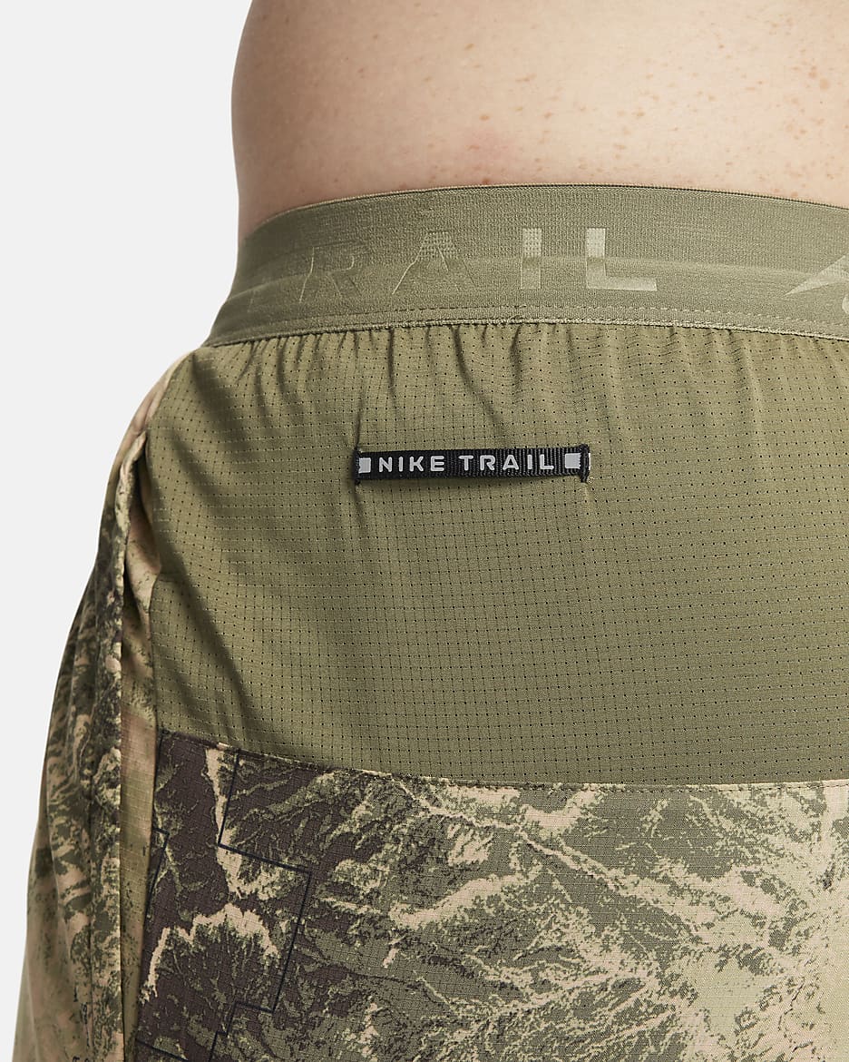 Short de running avec sous-short intégré 18 cm Dri-FIT Nike Stride pour homme - Medium Olive/Medium Olive/Medium Olive/Noir