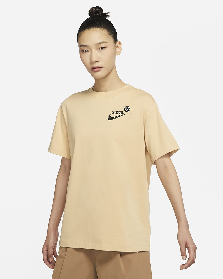 Nike Sportswear Women's T-Shirt - Sesame
