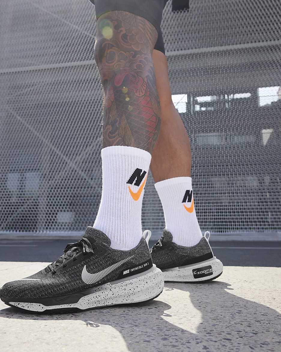 Nike Invincible 3 Men's Road Running Shoes - Black/White
