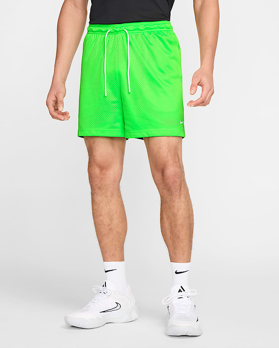 Shorts de básquetbol Nike de malla Dri-FIT de 13 cm para hombre - Verde strike/Blanco