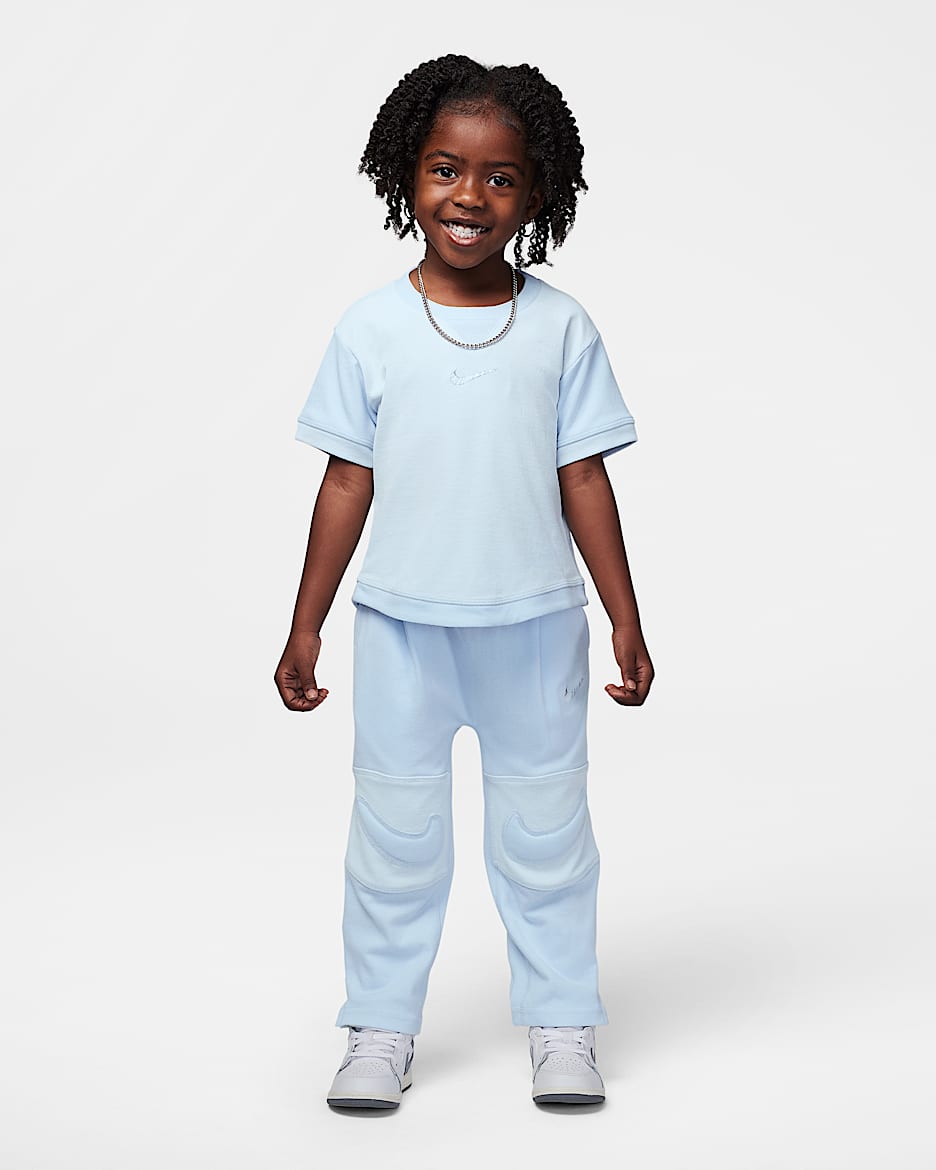 Nike Ready, Set! Conjunto de playera y joggers infantil - Tinte azul