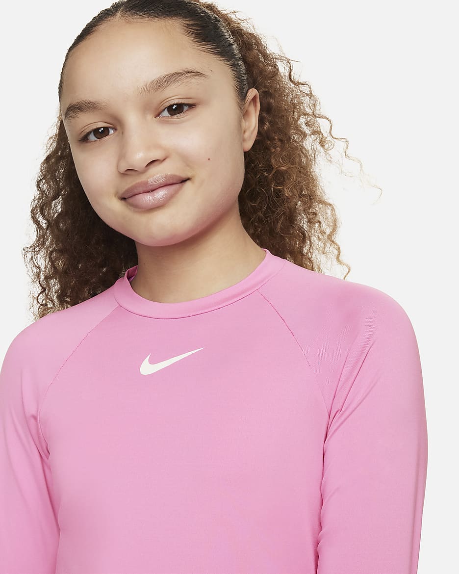 Playera Hydroguard de manga larga para niña talla grande Nike Swim Charms - Rosa alegre