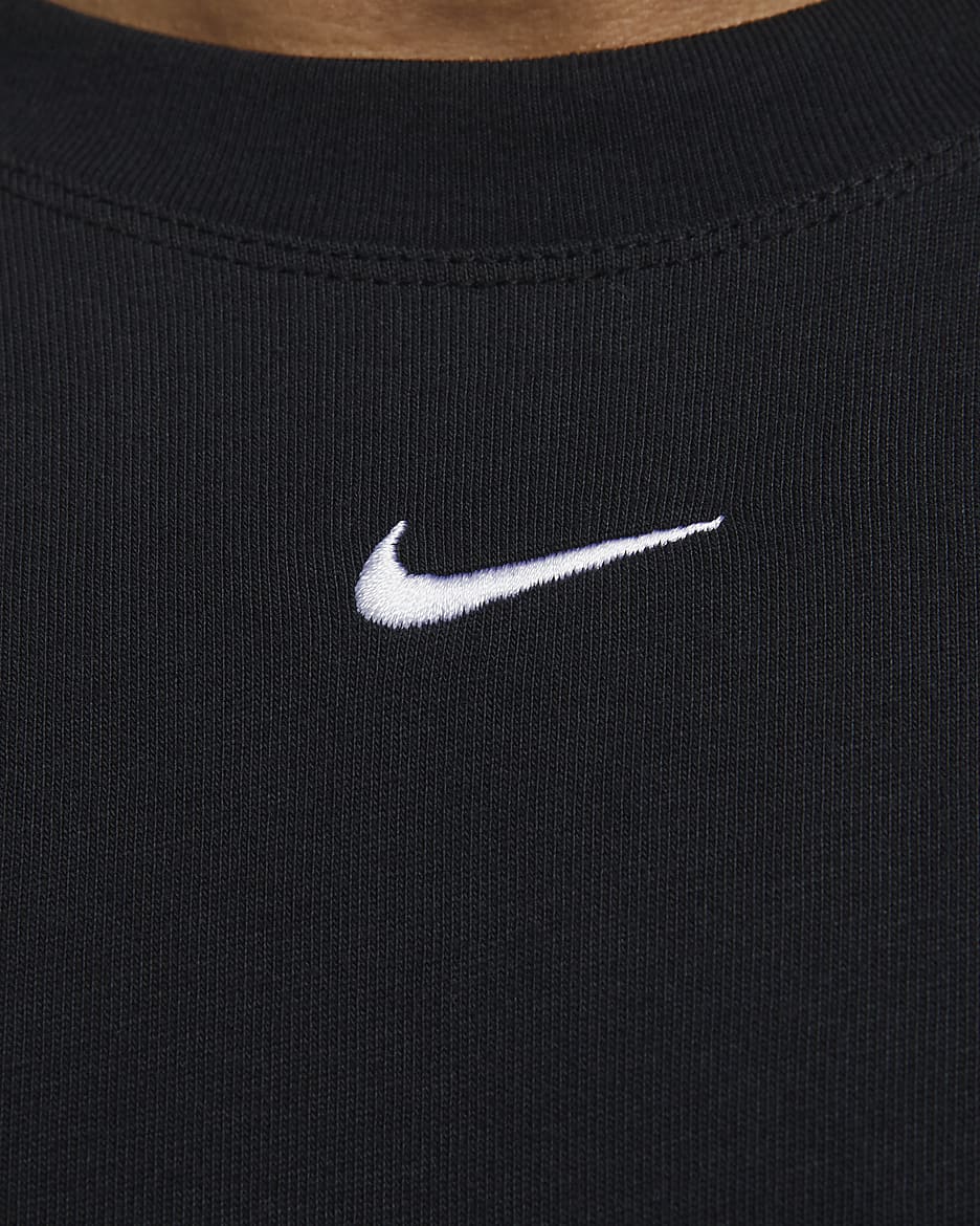 Nike Sportswear Essential Women's Boxy T-Shirt - Black/White